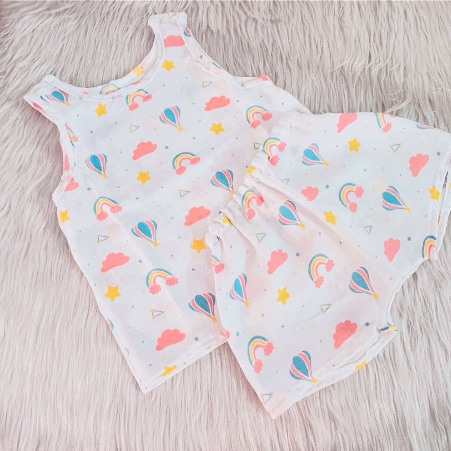 Breezies- Organic Muslin Rainbow